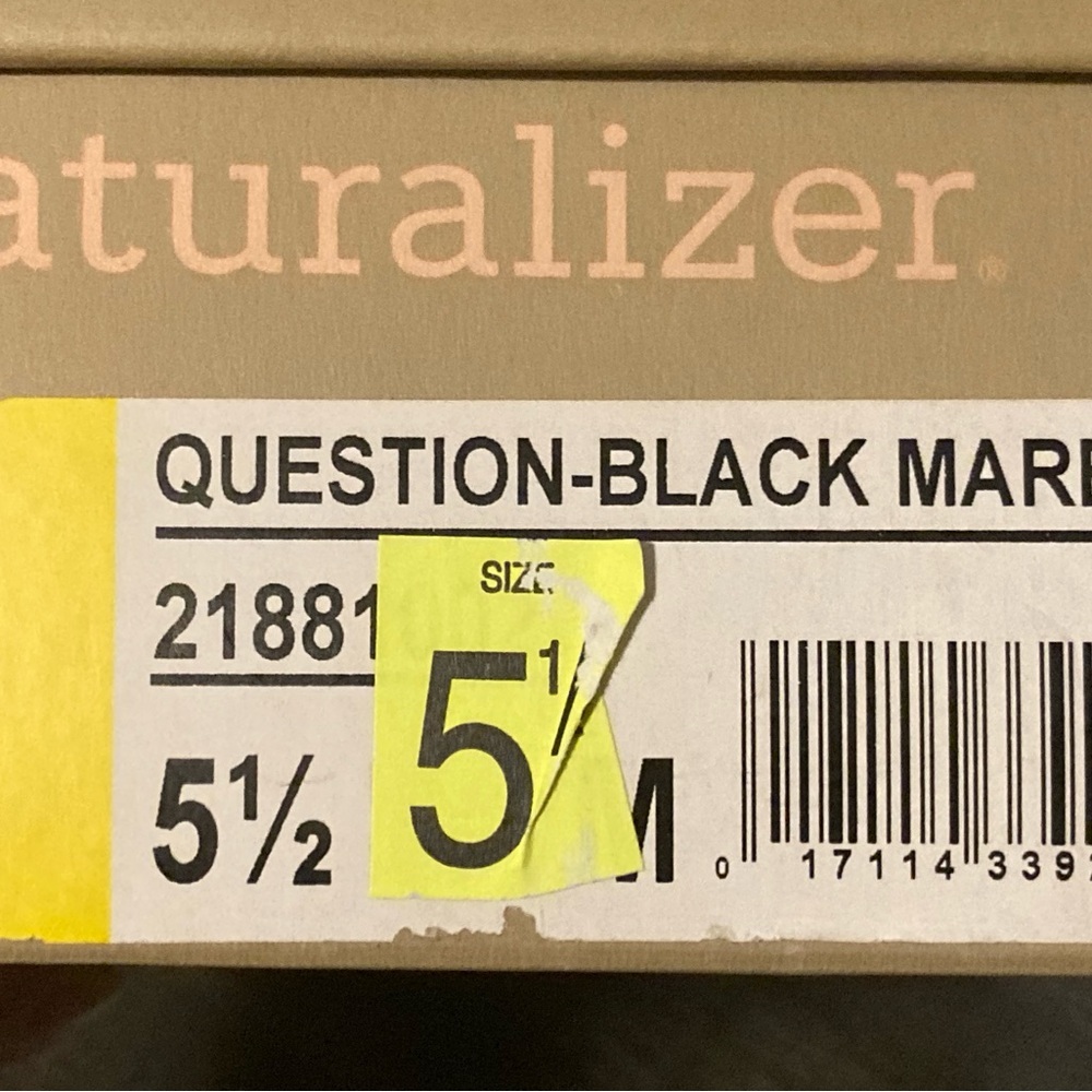 Black and White Naturalizer leather shoes - Picture 10 of 10